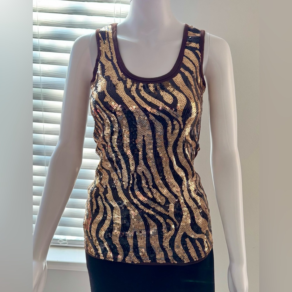 Christina Love Women's Top — Size S. Animal print on the front. Brown and gold